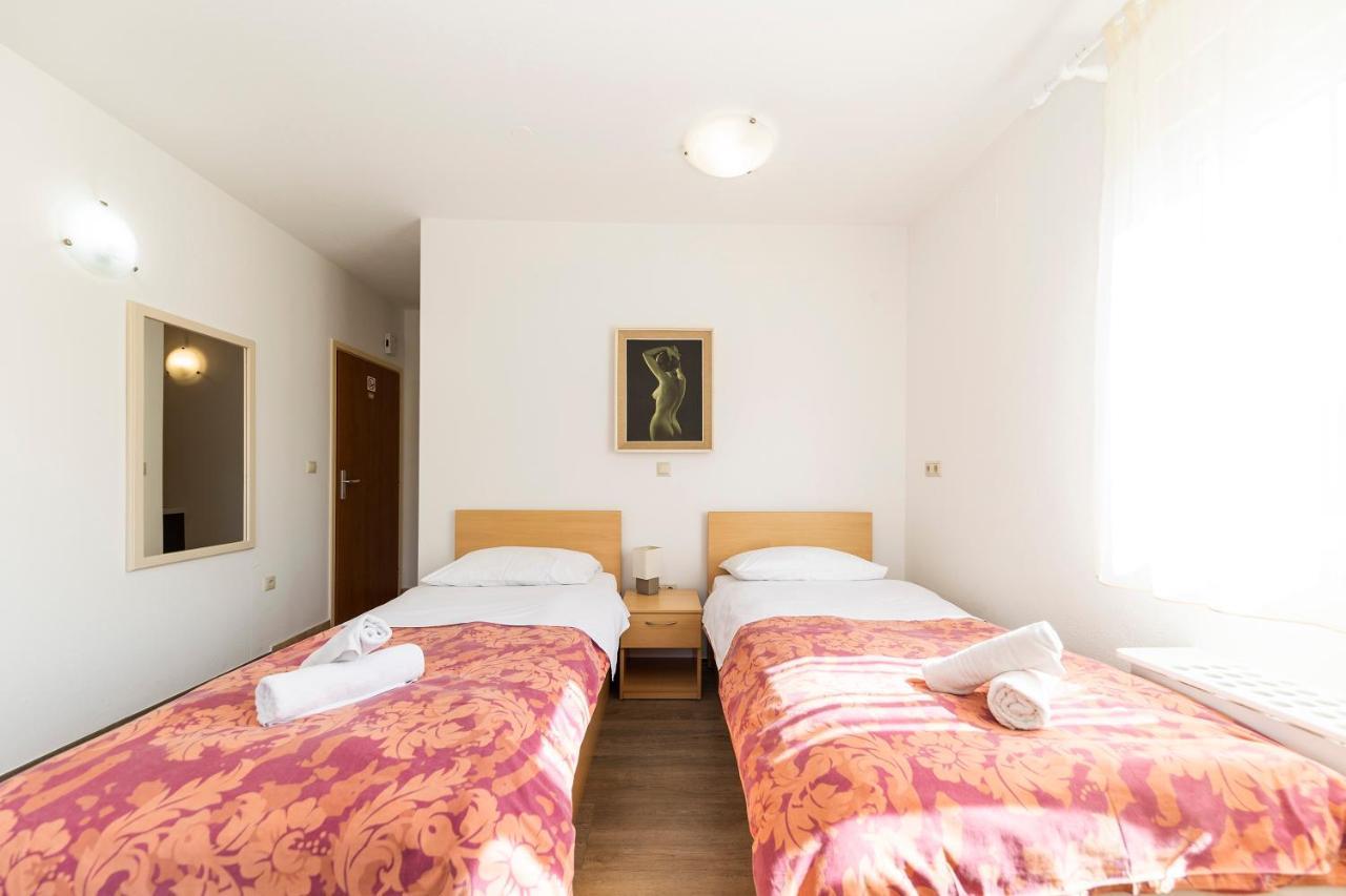Guesthouse Villa Irena Задар Екстериор снимка