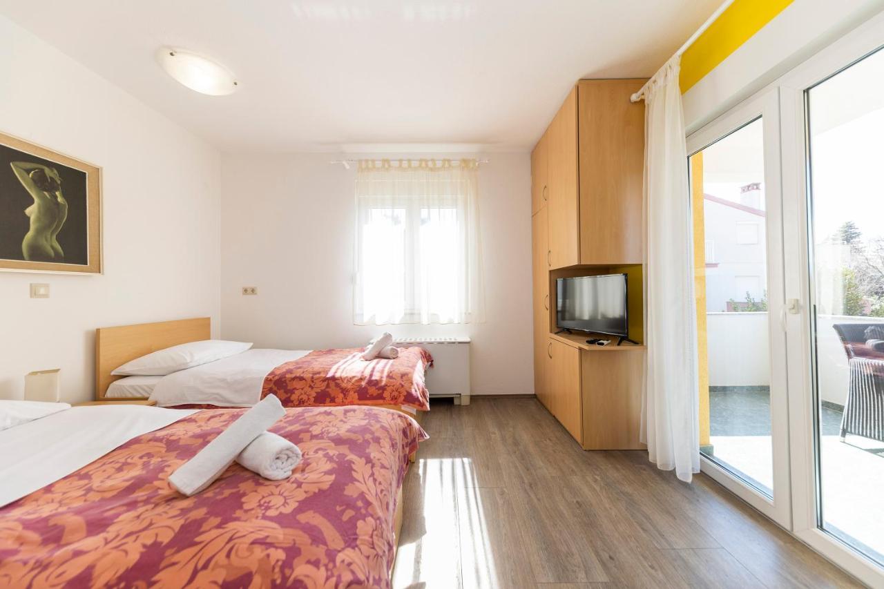 Guesthouse Villa Irena Задар Екстериор снимка
