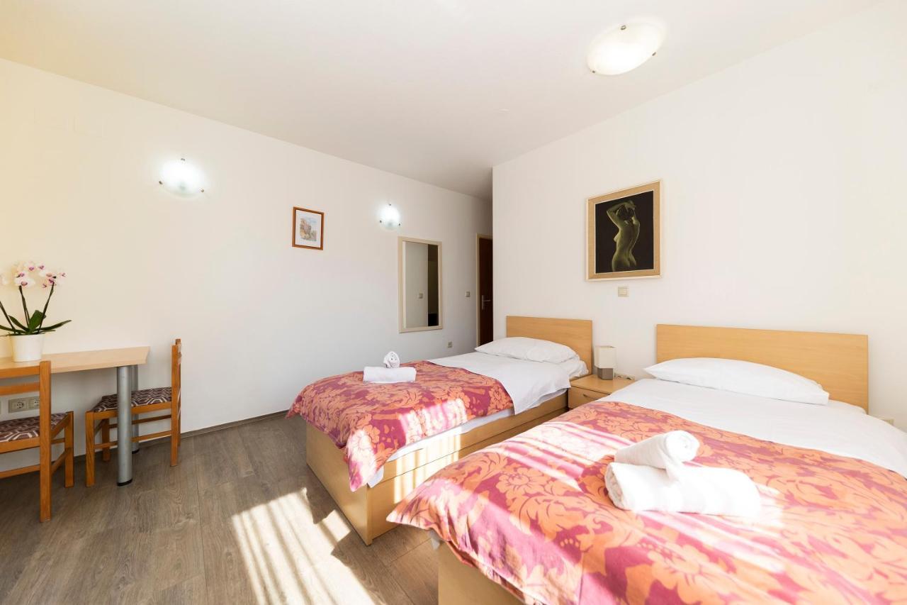 Guesthouse Villa Irena Задар Екстериор снимка